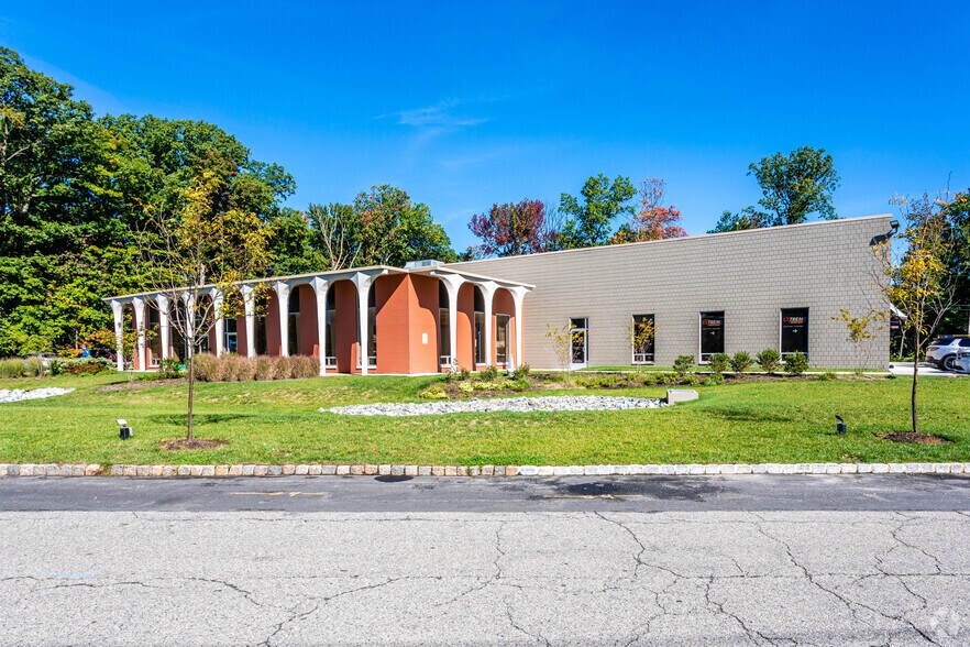 More Photos Of 7 Kingsbridge Rd, Fairfield Office For Lease