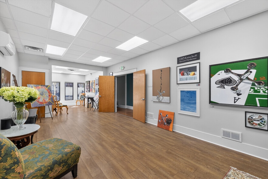 More Photos Of 35 N Saginaw St, Pontiac Storefront Retail Residential For Sale