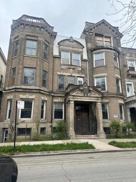 Primary Photo Of 4327 S King Dr, Chicago Apartments For Sale