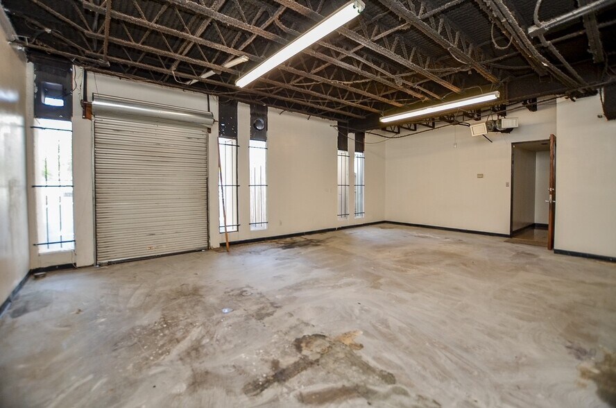 More Photos Of 3914 Fairhill Dr, Houston Office For Lease