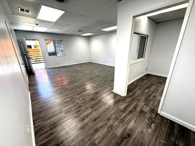 More Photos Of 6308 Woodman Ave, Van Nuys Loft Creative Space For Lease