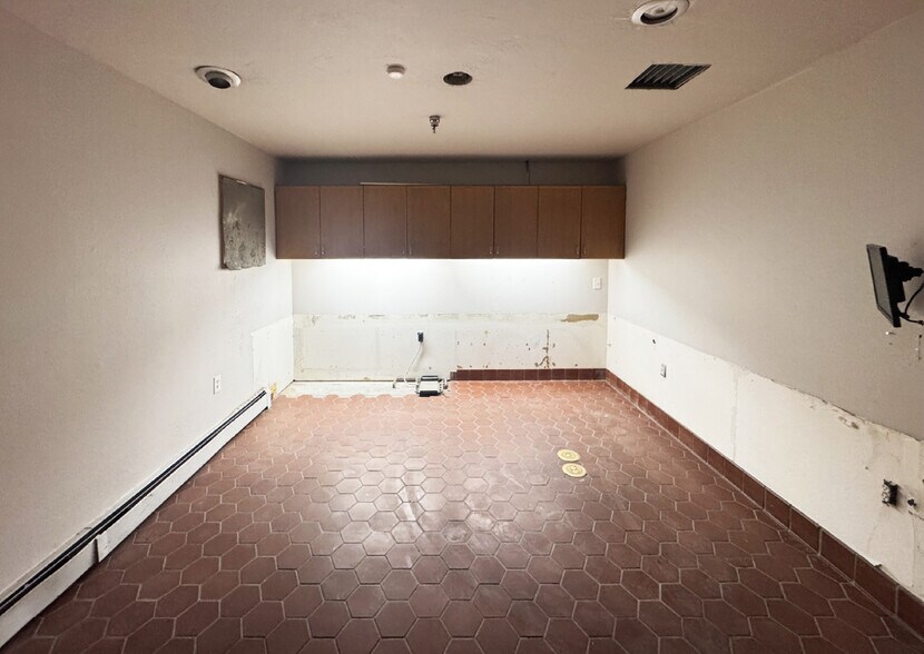 More Photos Of 1920 Columbia Dr SE, Albuquerque Warehouse For Sale