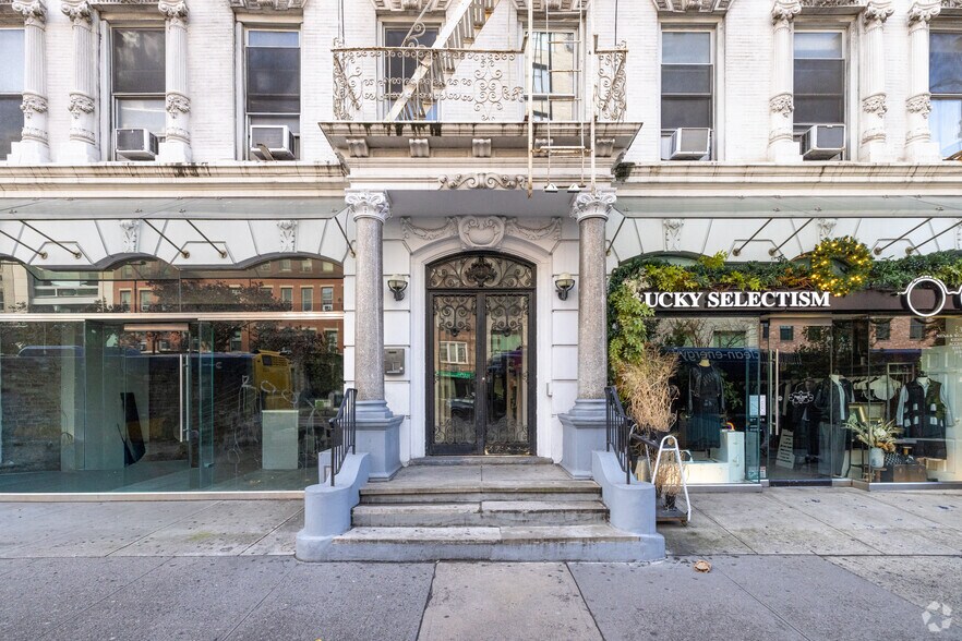More Photos Of 344-346 W 14th St, New York Apartments For Lease