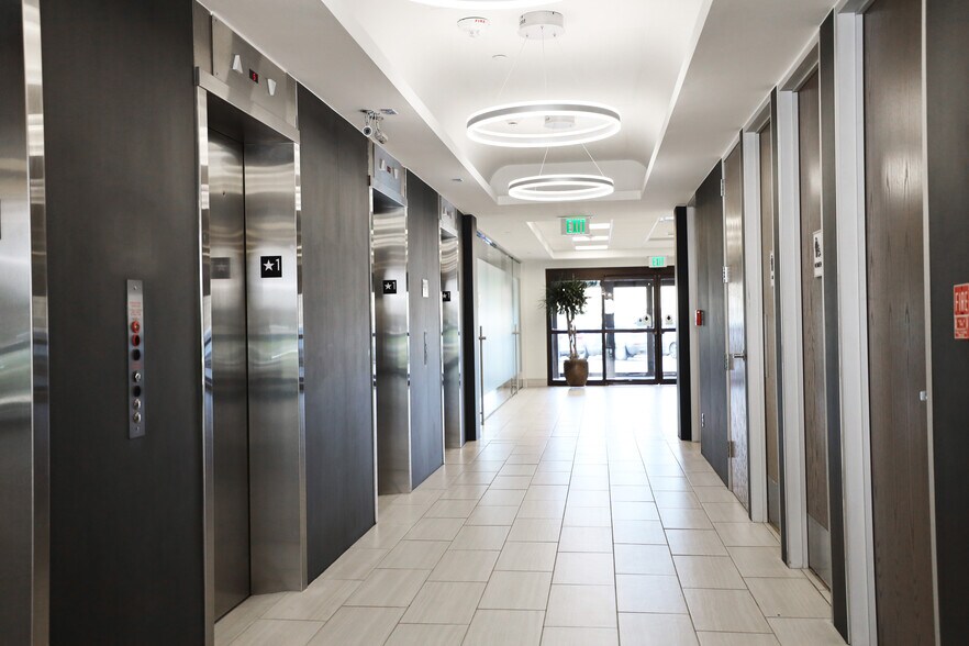 More Photos Of 2601 NW Expressway, Oklahoma City Office For Lease
