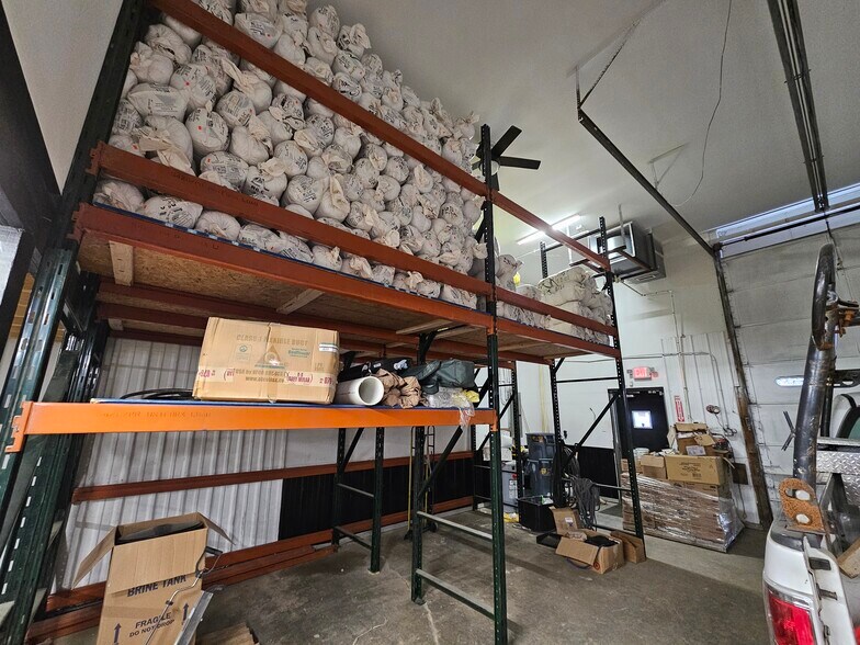 More Photos Of 2117 W Morris St, Indianapolis Warehouse For Lease