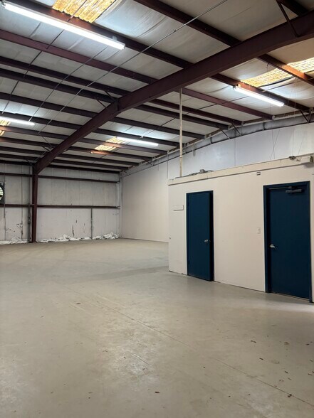 More Photos Of 739 Industry Rd, Longwood Warehouse For Lease