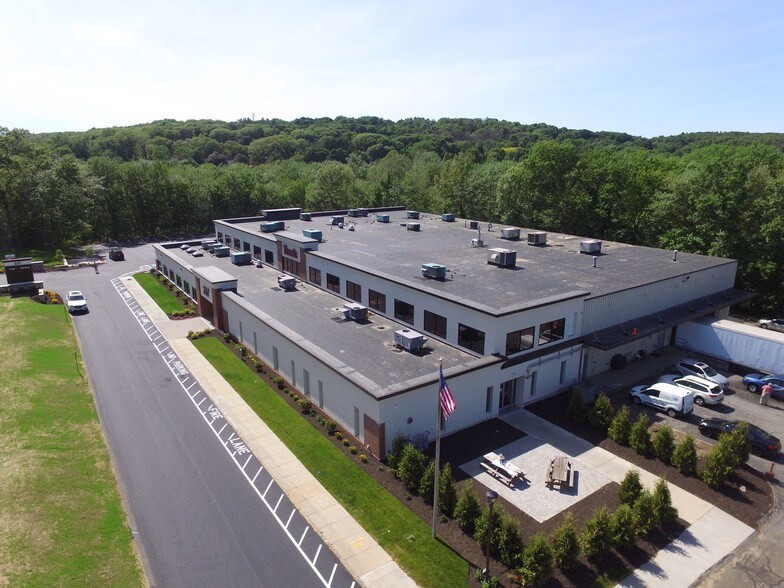 More Photos Of 337 Turnpike Rd, Southborough Research And Development For Lease