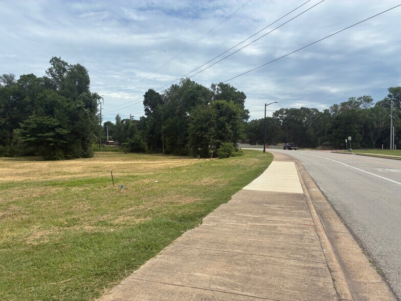 More Photos Of Beck Street & Silkwood Drive, Bryan Land For Sale