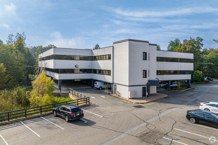 More Photos Of 181 New Rd, Parsippany Office For Lease