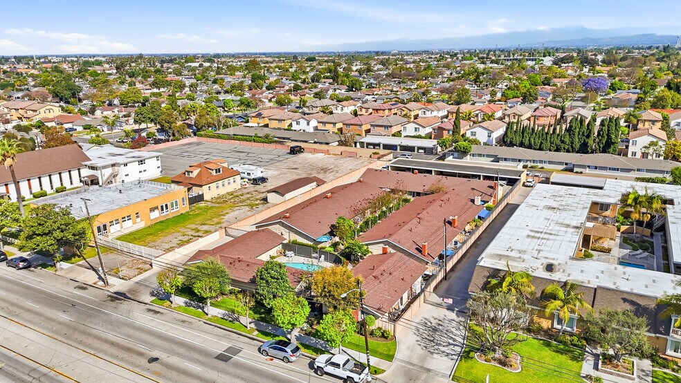 Primary Photo Of 3221 W Ball Rd, Anaheim Apartments For Sale