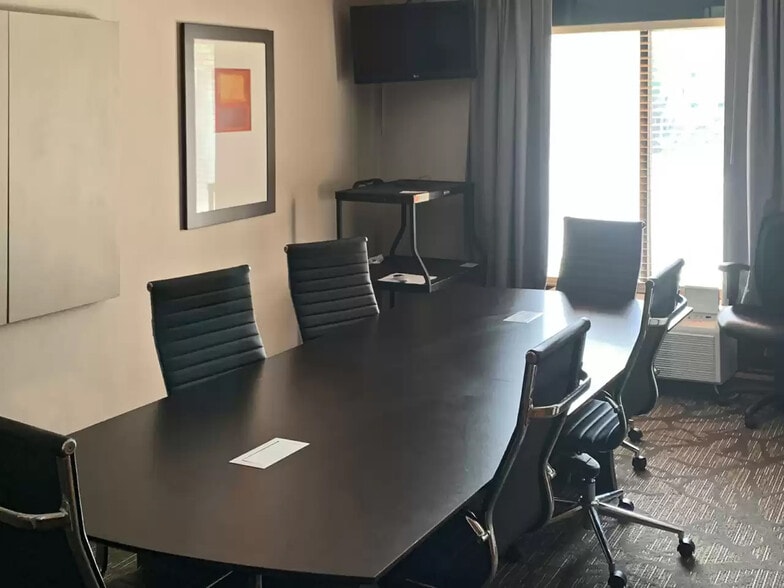More Photos Of 129 Brickerton St, Columbus Hotel For Sale
