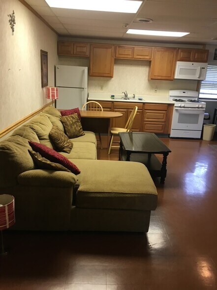 More Photos Of 130 E O'Hara St, Mc Donald Freestanding For Sale