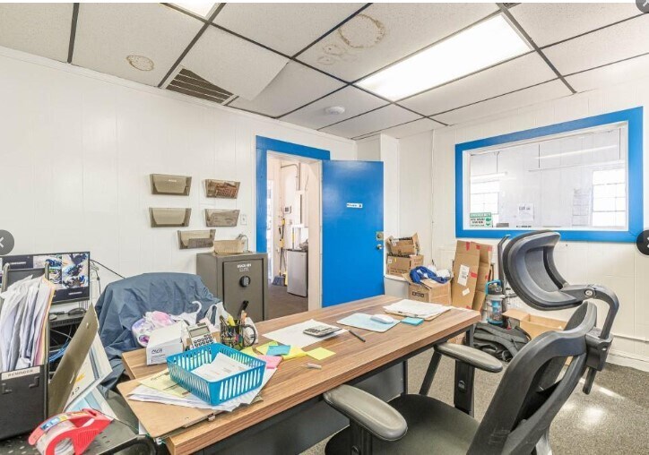 More Photos Of 3120 Sylvan Rd, Hapeville Light Distribution For Sale