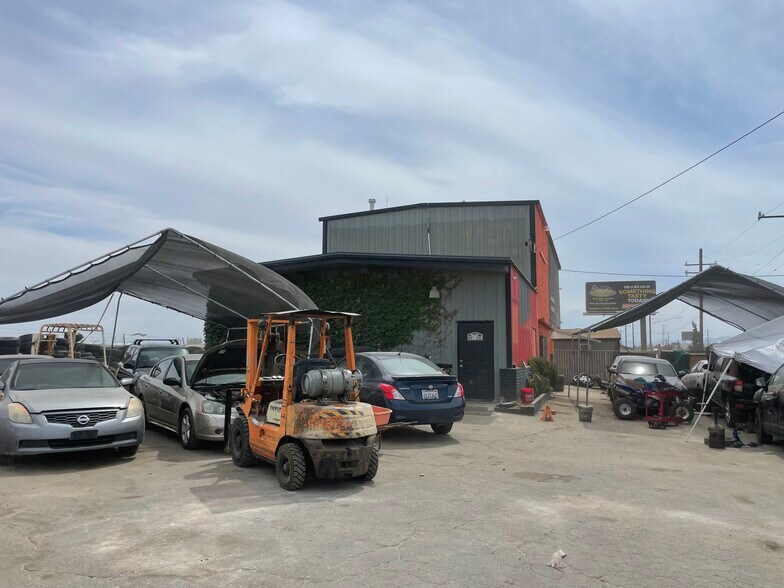 More Photos Of 45424 N Sierra Hwy, Lancaster Manufacturing For Sale