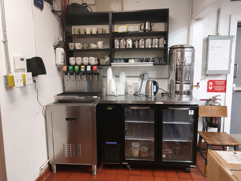 More Photos Of 5101 E Colonial Dr, Orlando Restaurant For Sale