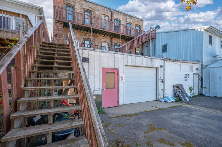 More Photos Of 216-218 S Minnesota Ave, Saint Peter Apartments For Sale
