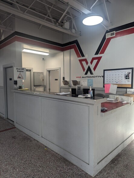 More Photos Of 1860 Stratford Ave, Stratford Auto Repair For Sale