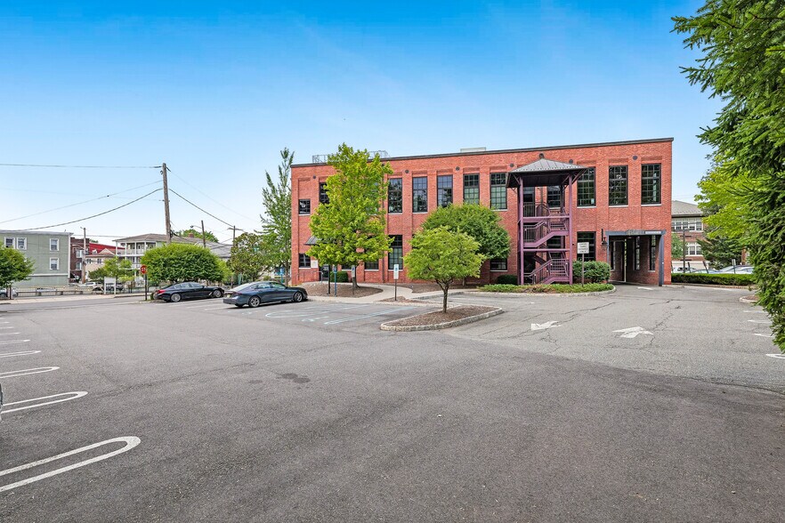 More Photos Of 510 Morris Ave, Summit Office For Lease