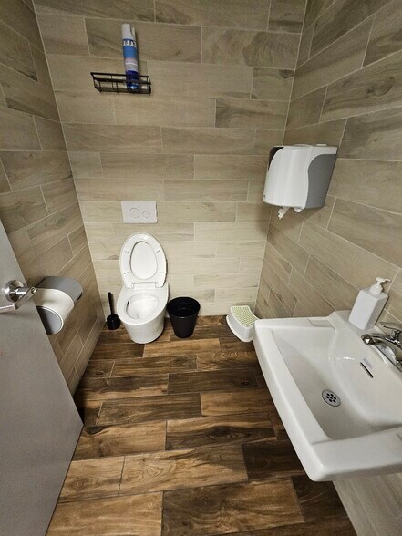 More Photos Of 3586 Nostrand Ave, Brooklyn Office For Lease