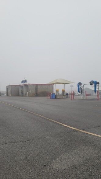 More Photos Of 2521 E Vienna St, Anna Carwash For Sale