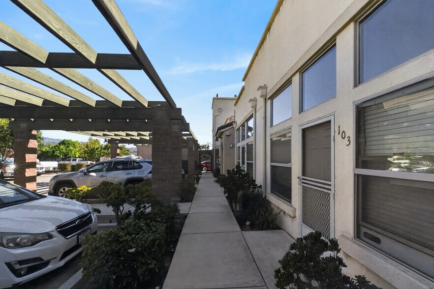 More Photos Of 1073 N Ventura Ave, Ventura Storefront Retail Residential For Sale