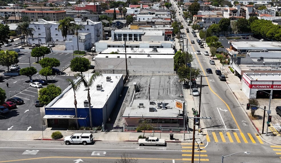 Primary Photo Of 901 S Pacific Ave, San Pedro Fast Food For Sale