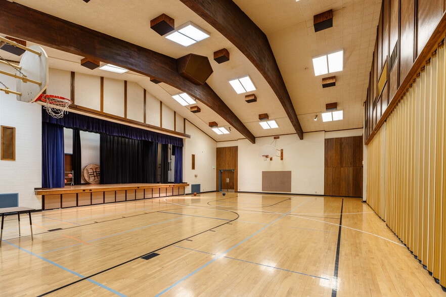 More Photos Of 5580 Golden Rd, Hillsboro Specialty For Sale