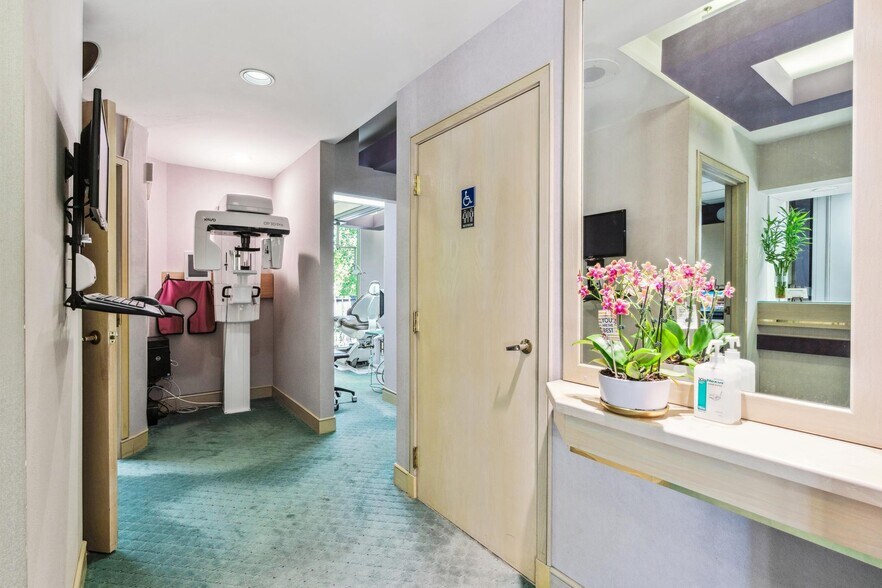 More Photos Of 1802 San Miguel Dr, Walnut Creek Medical For Sale