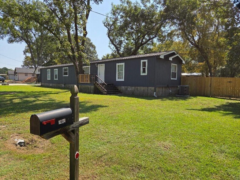 More Photos Of , Chandler Specialty For Sale