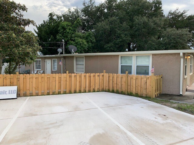 More Photos Of 2848 E Irlo Bronson Memorial Hwy, Kissimmee Storefront Retail Office For Sale