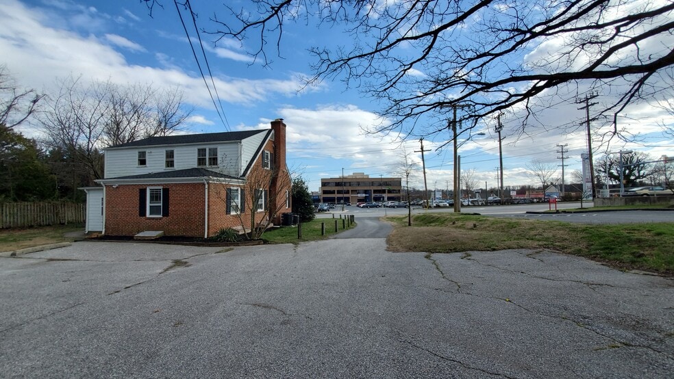 More Photos Of 8 E Seminary Ave, Lutherville Timonium Medical For Lease