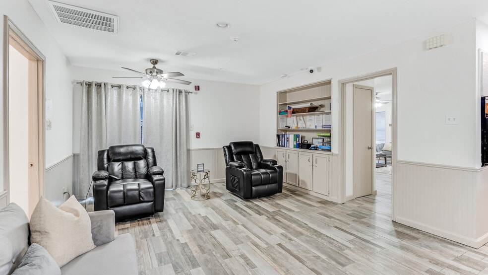 More Photos Of 5807 Old Lodge Dr, Houston Assisted Living For Sale