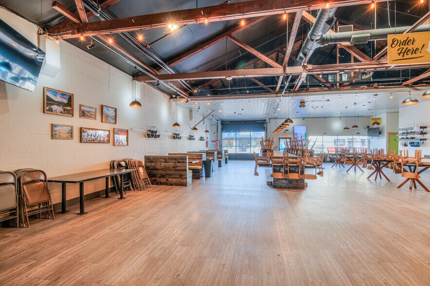More Photos Of 420 N Main St, Prineville Restaurant For Lease