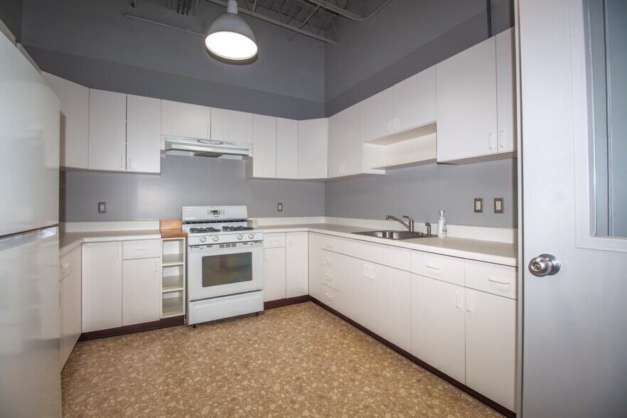 More Photos Of 50 Clay St, Morgantown Office Residential For Lease