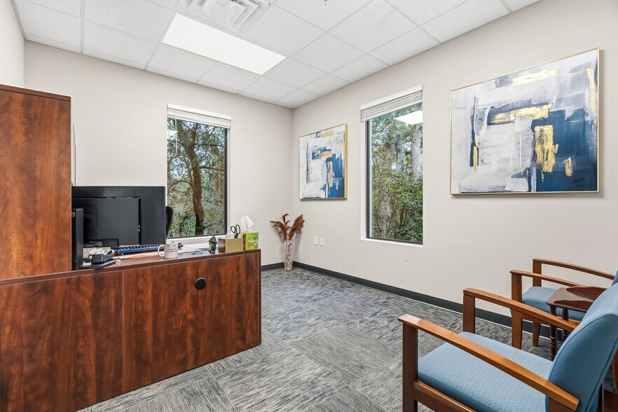 More Photos Of 131 S Country Club Rd, Lake Mary Office For Sale