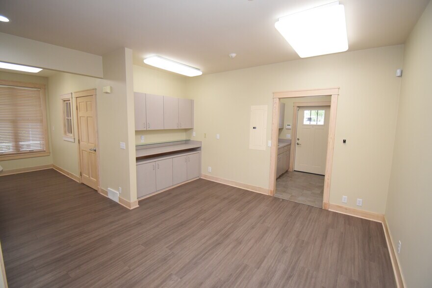 More Photos Of 312 N Water St, Owosso Loft Creative Space For Sale