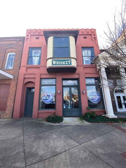 More Photos Of 116 Courthouse Sq, Edgefield Storefront For Lease