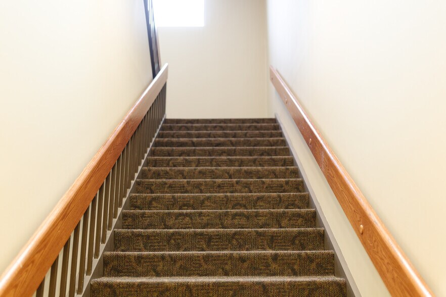 More Photos Of 4024 Washington Ave N, Minneapolis Warehouse For Lease