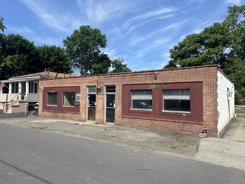 Primary Photo Of 36 Meriline Ave, New Windsor Light Manufacturing For Sale