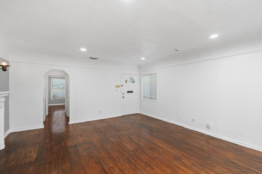 More Photos Of 934 N La Jolla Ave, West Hollywood Apartments For Sale