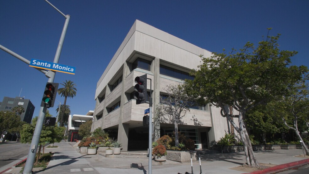 More Photos Of 701 Santa Monica Blvd, Santa Monica Office For Sale