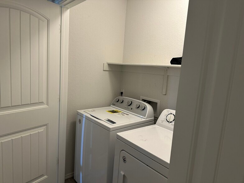 More Photos Of 104 Green Jay Dr, Jarrell Specialty For Sale