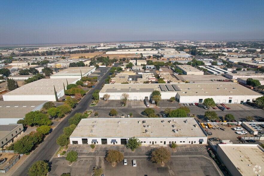 More Photos Of 1210 Commerce, Woodland Light Distribution For Lease