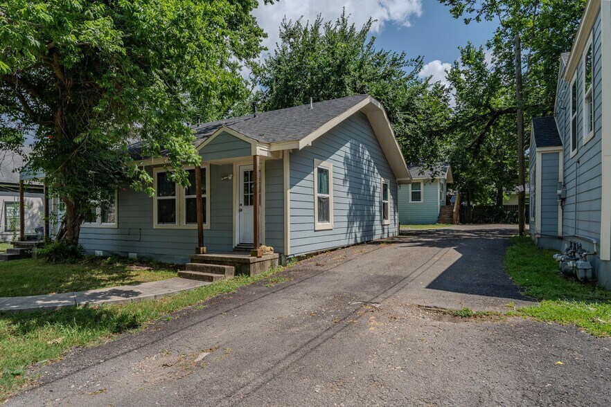More Photos Of 3415 Henry St, Greenville Apartments For Sale