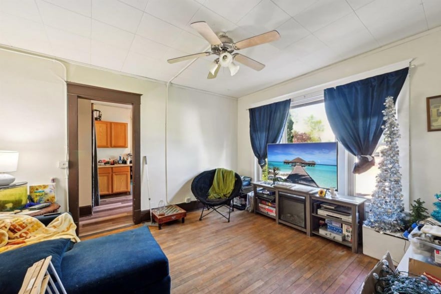 More Photos Of 108 N Main St, Edgerton Apartments For Sale