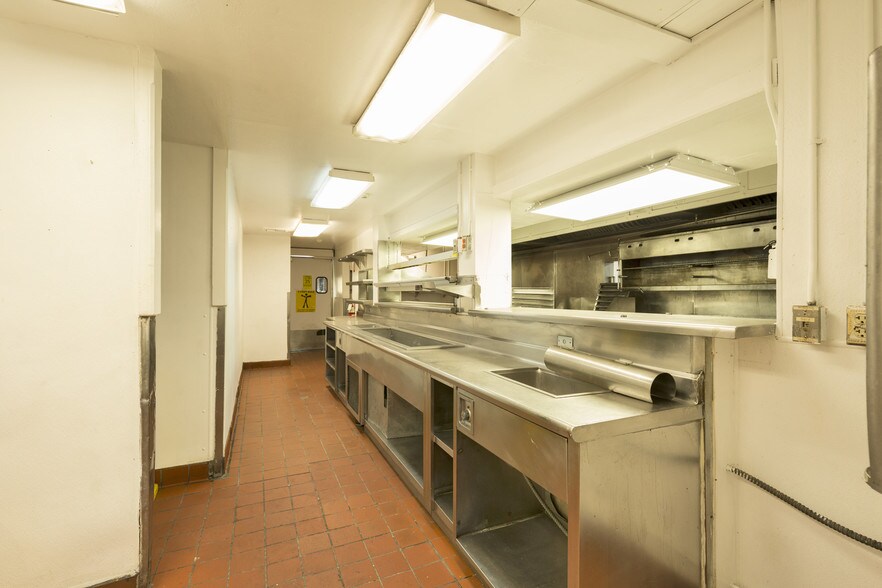 More Photos Of 3678 Lake Tahoe Blvd, South Lake Tahoe Restaurant For Sale