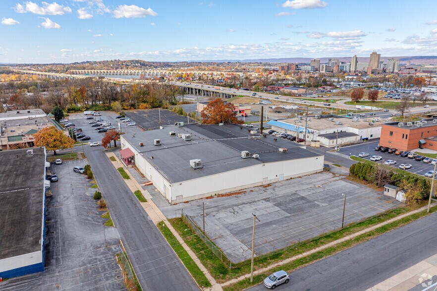 More Photos Of 951 S 13th St, Harrisburg Light Manufacturing For Sale