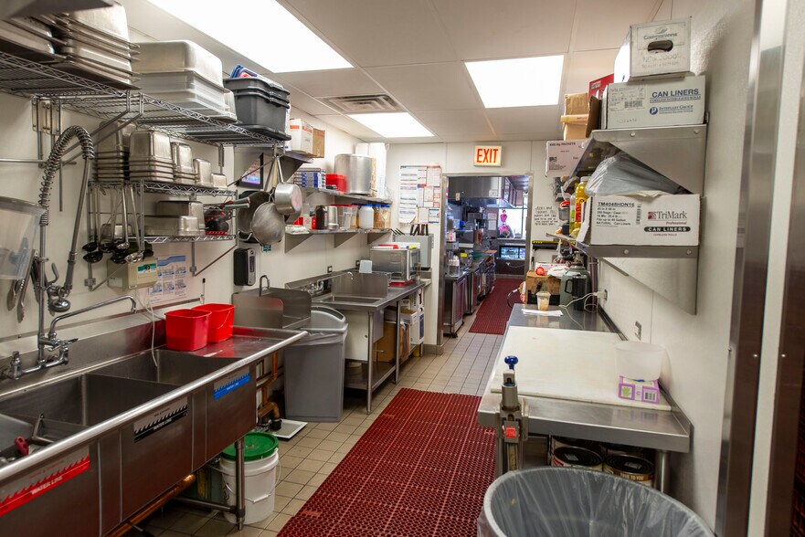 More Photos Of 2246 N Milwaukee Ave, Chicago Restaurant For Lease