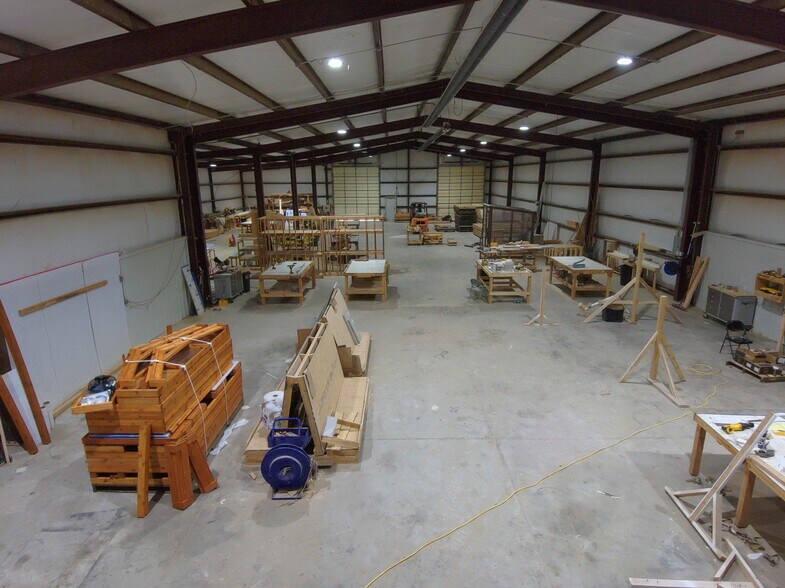 More Photos Of 2211 E Flynn St, Alva Warehouse For Sale