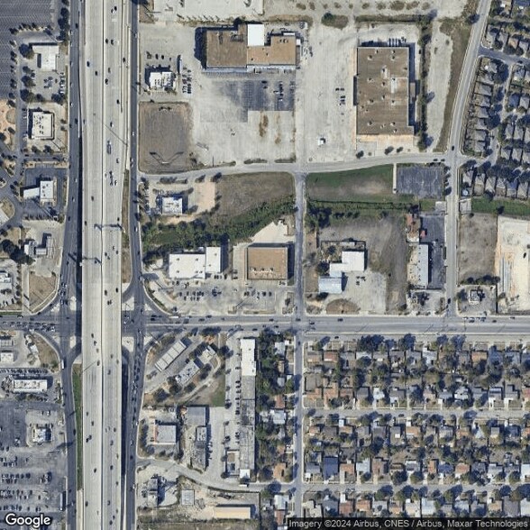 More Photos Of 8103 Marbach Rd, San Antonio Auto Repair For Lease